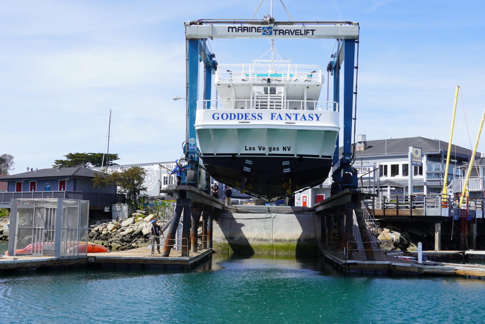 Vessel secured on stands